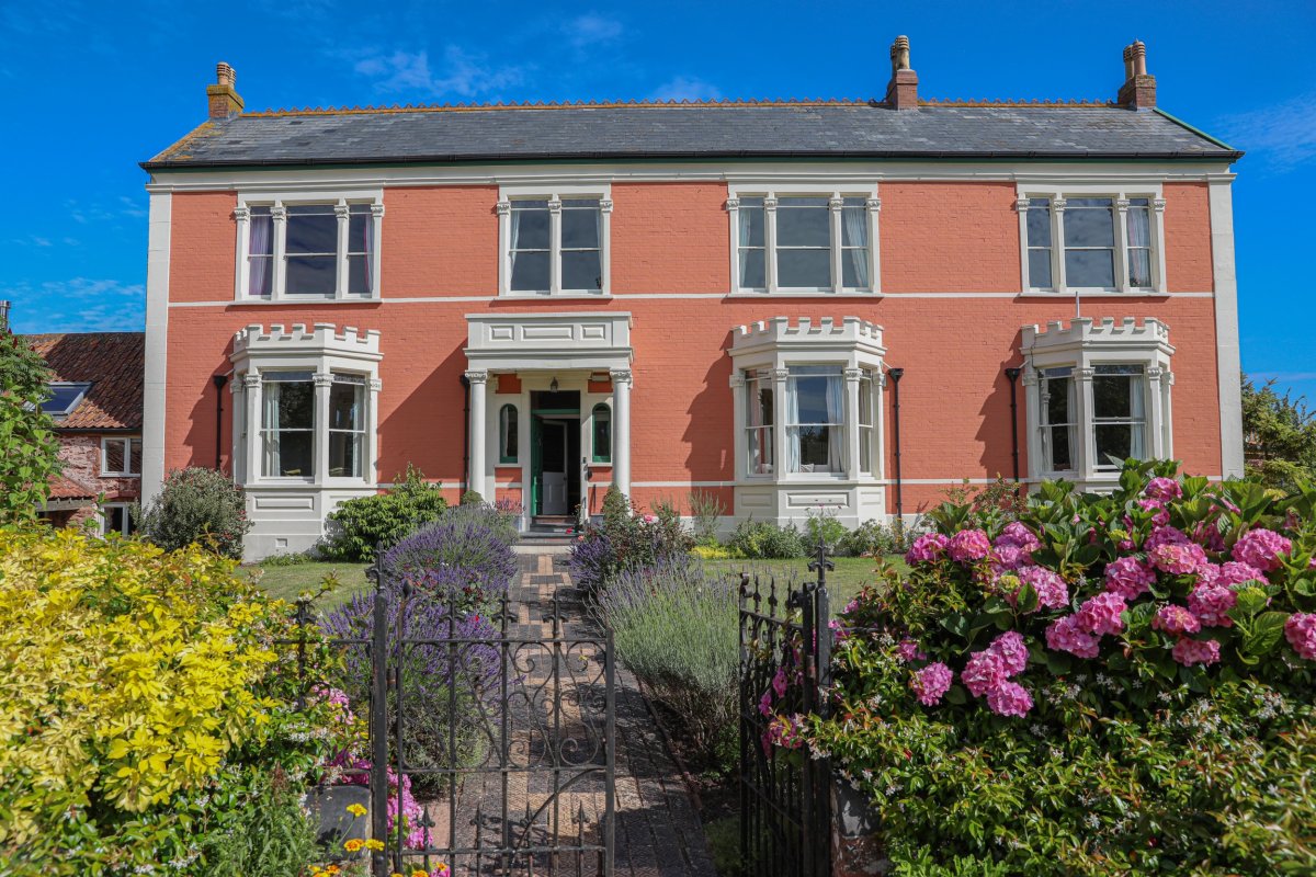 Model Farm Large house for special occasions, Somerset